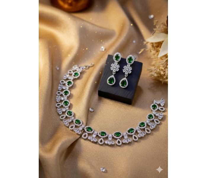The Emerald Spark Necklace